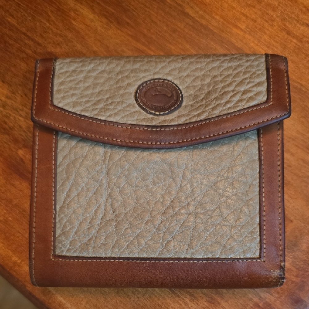 Vintage Dooney & Bourke Brown and Tan Leather Wallet